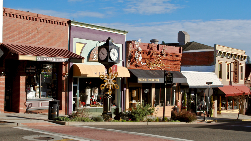 Grass,Valley,,California,,Usa,-,2019:,Main,Street,With,A